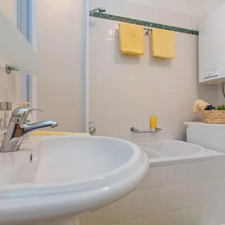 Comfortable Apartment Laura Lapad With Garage Dubrovnik Exterior photo