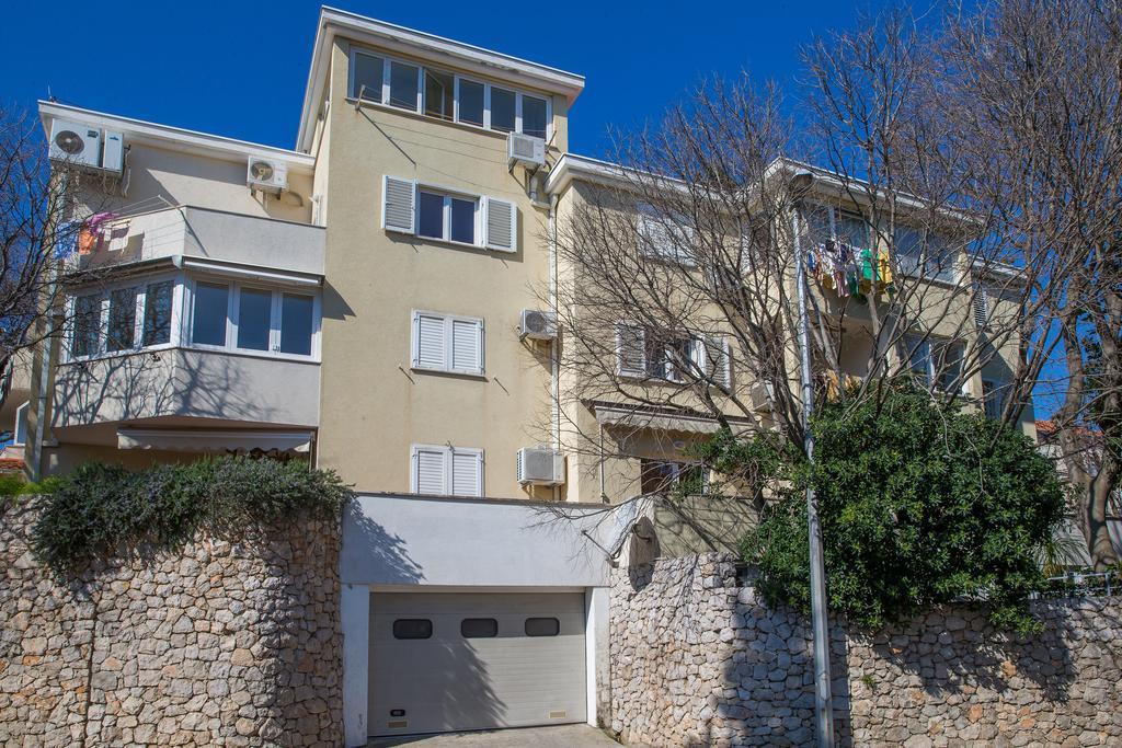 Apartman Comfortable Laura Lapad With Garage *